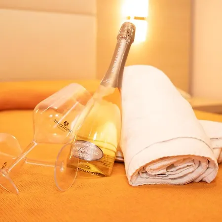 Hotiday Mazzeo טאורמינה